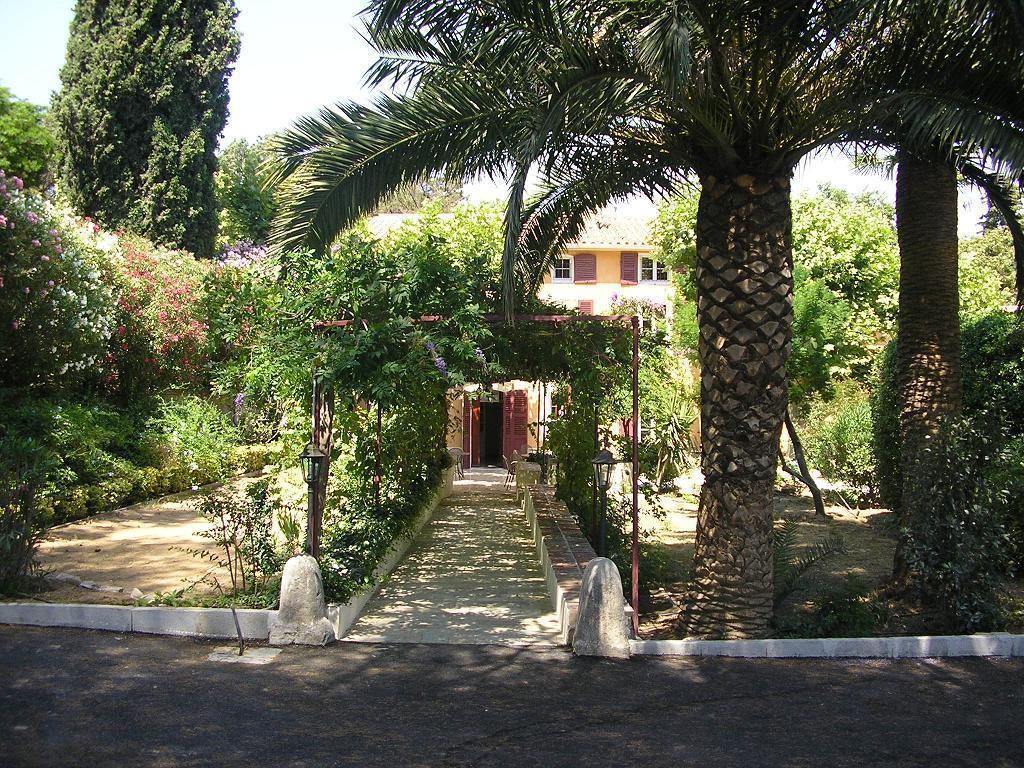 Les Jardins D'Anglise Hotel Toulon Exterior photo